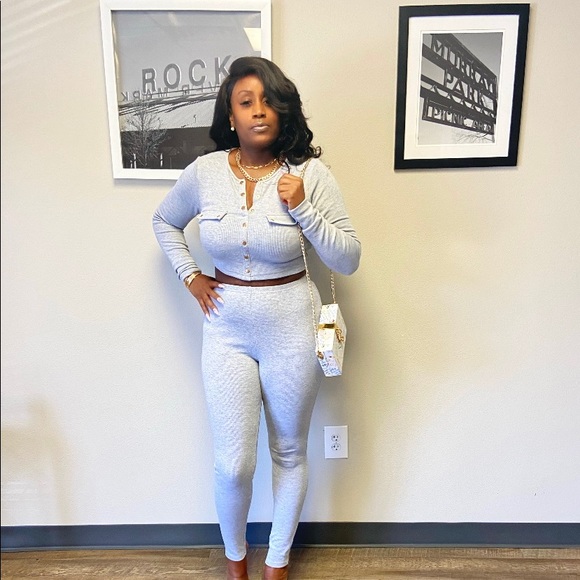 Set - Picture 4 of 6